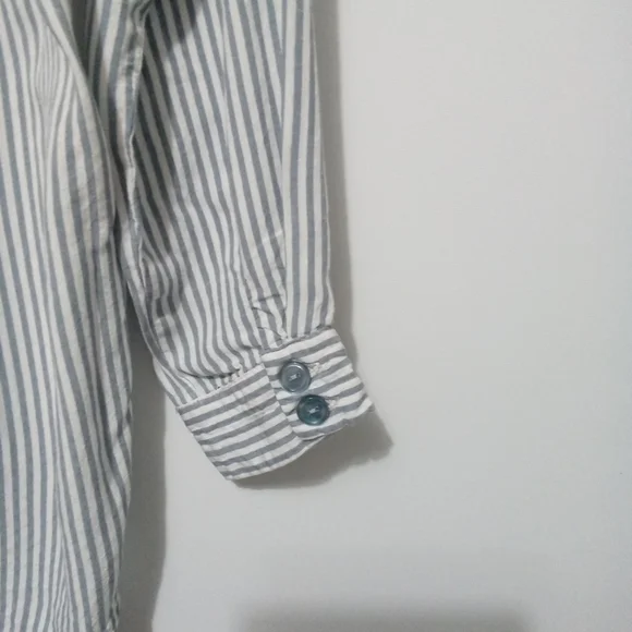 Bobeau Gray & White Vertical Stripe Button-Down Blouse Shirt Size L - Picture 7 of 10